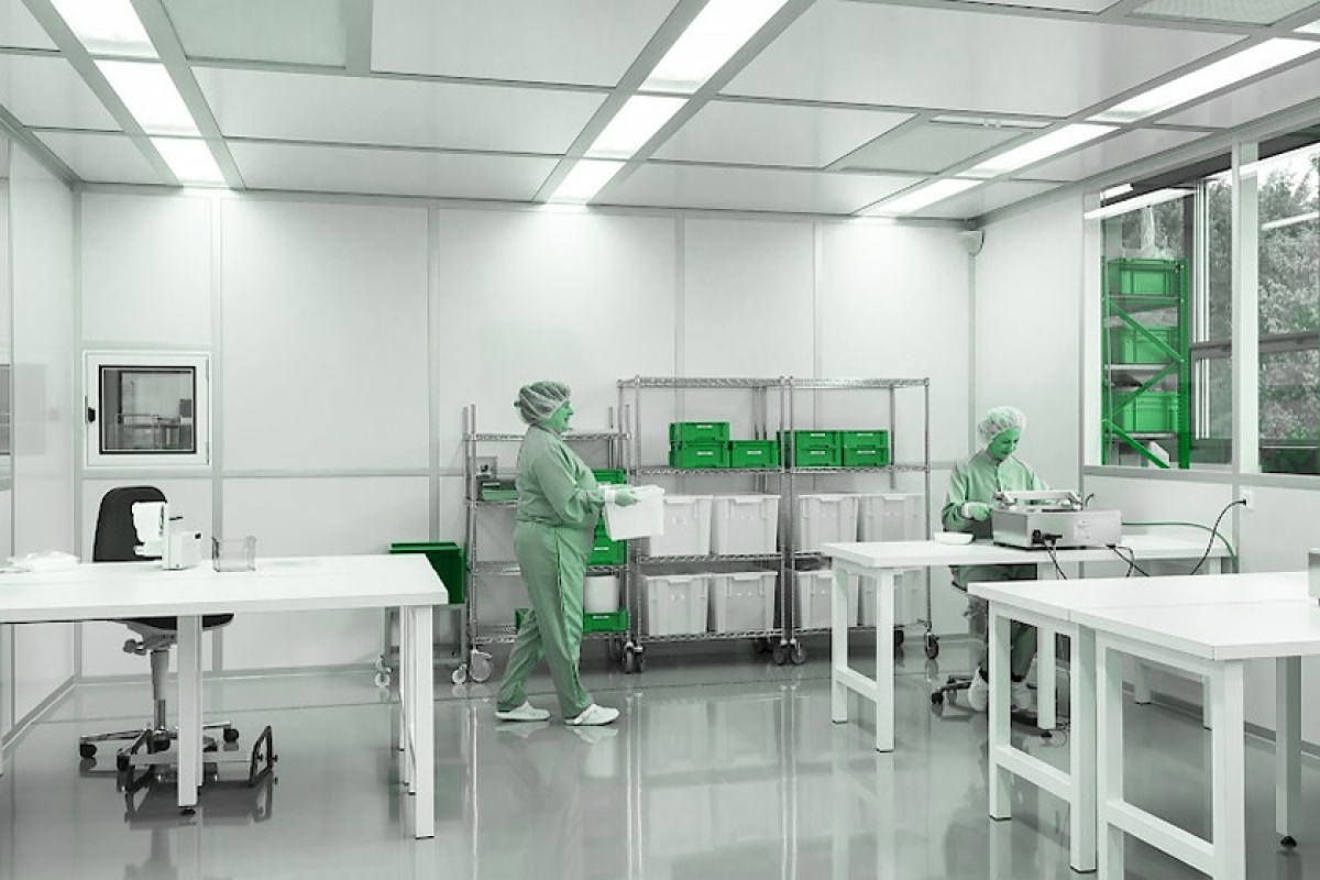 Cleanroom containment strategies